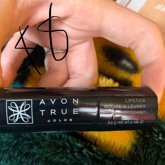 Makeup - Picture 6 of 6